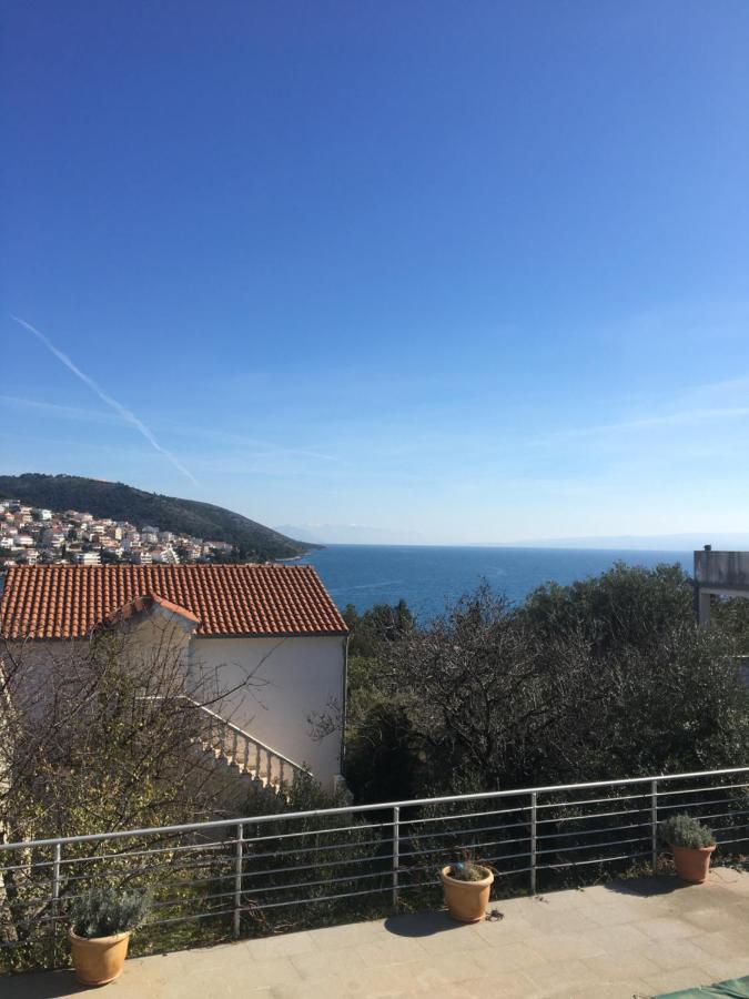 Gospino Apartment 1 Perfect For A Family Trogir Luaran gambar